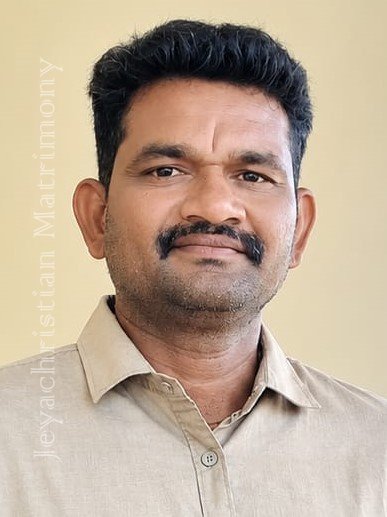 member-img