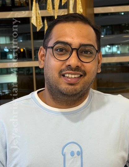 member-img