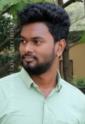 member-img